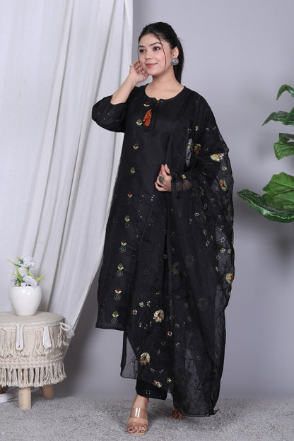 Black Embroidered Kurta and Pant Set with Embroidered Organza Dupatta