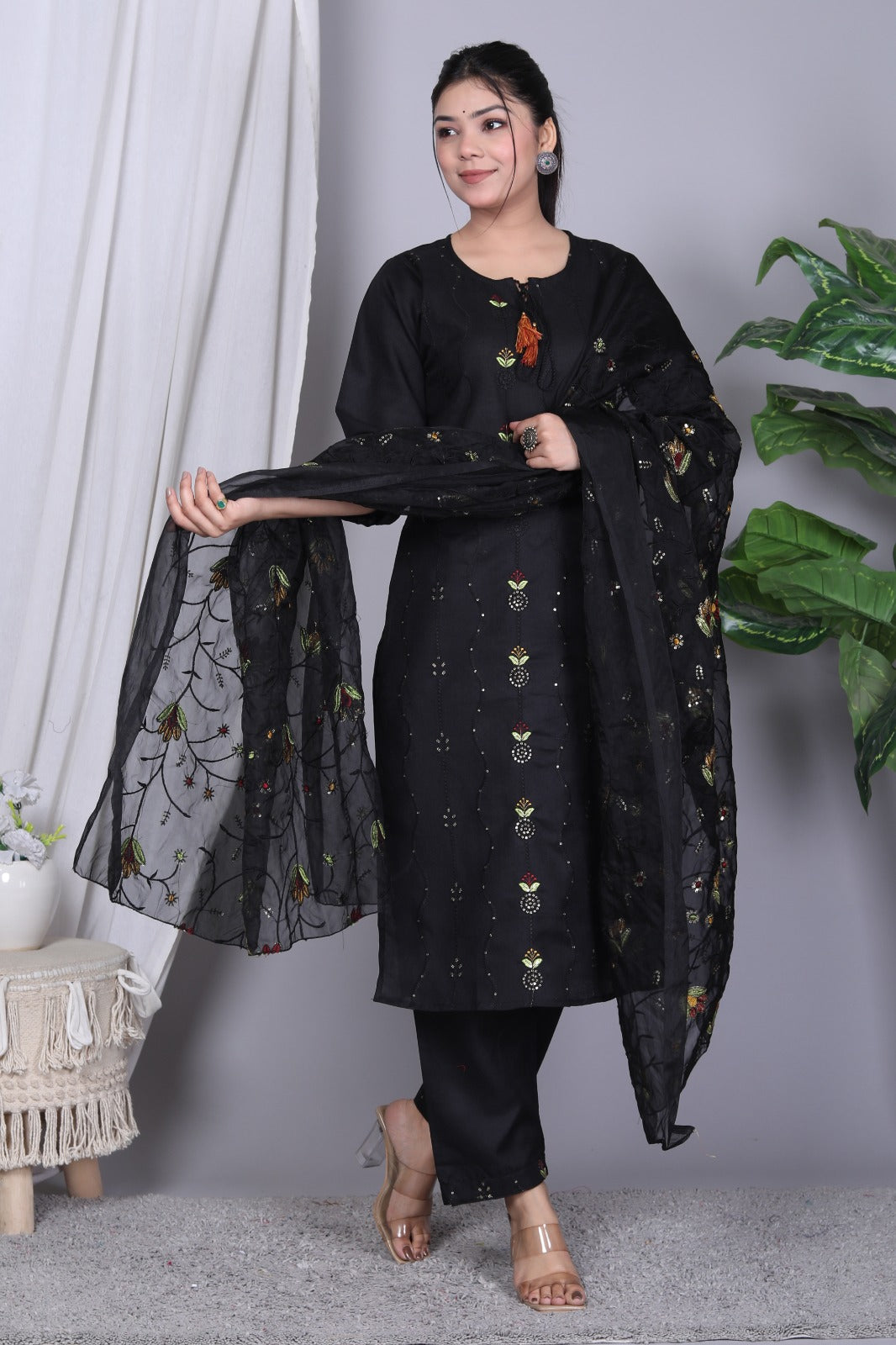 Black Embroidered Kurta and Pant Set with Embroidered Organza Dupatta