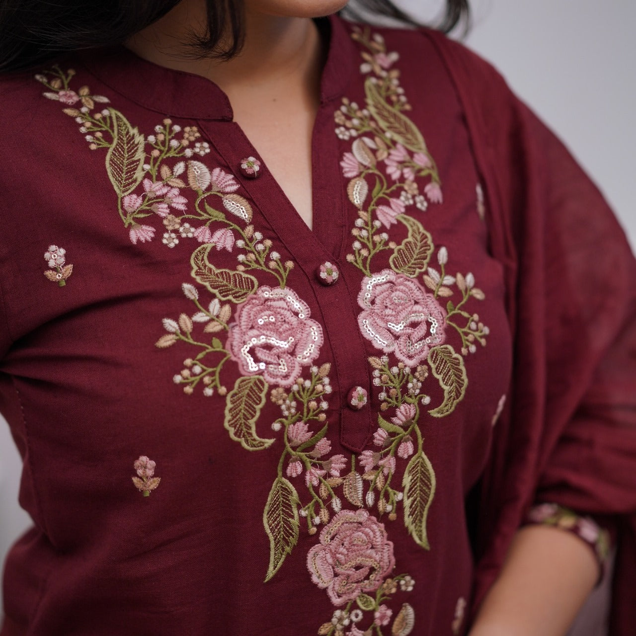 Maroon Floral Thread Embroidered Straight Kurta Set (3-Piece)